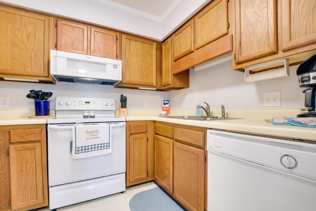 Sunny Condo - Private Ocean Isle Beach Access! Exterior foto